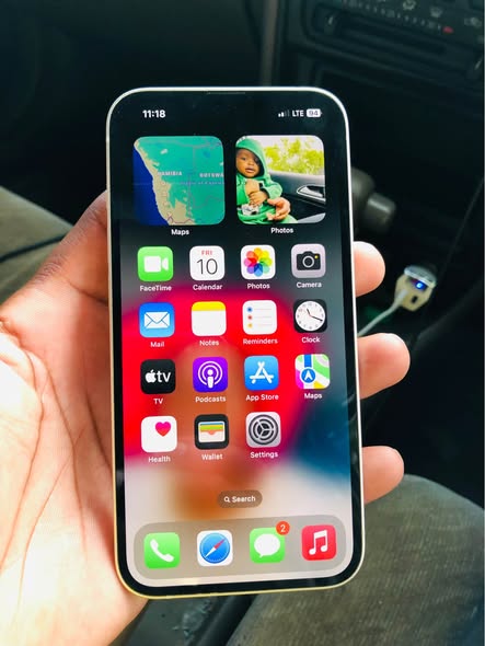 iPhone 13 photo 2