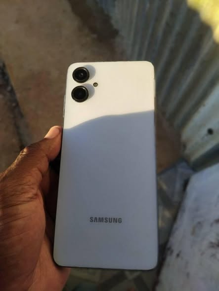 Samsung A06 photo 1