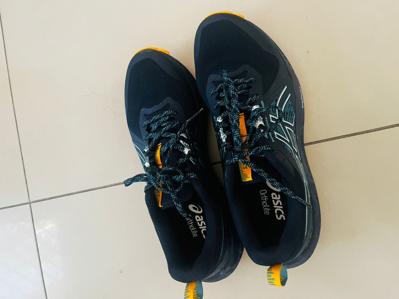 ASICS  training shoes photo 3