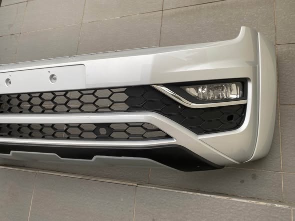 AMAROK V6 COMPLETE FRONT BUMPER photo 2