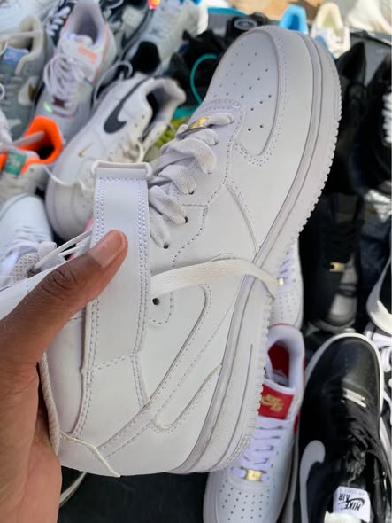 Nike Air Force 1 photo 2