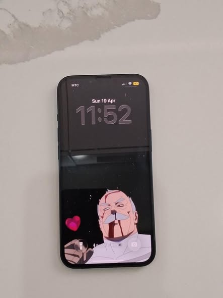 iPhone 13 photo 3
