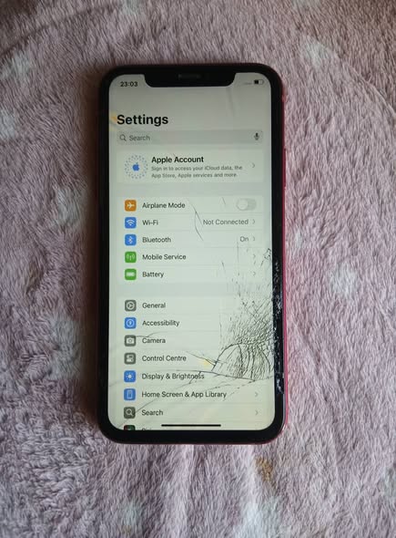 Iphone Xr photo 3