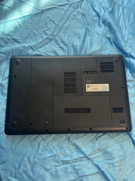 BROKEN LAPTOP photo 3