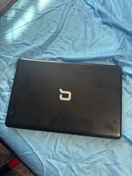 BROKEN LAPTOP photo 2