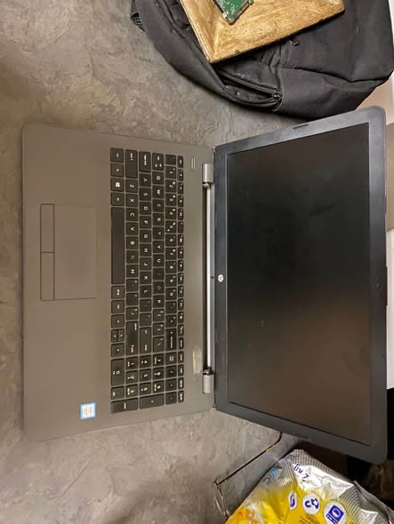 HP Laptop photo 1