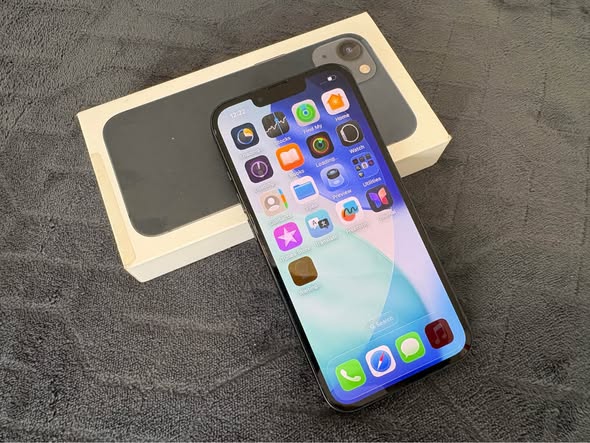iPhone 13 128GB photo 3