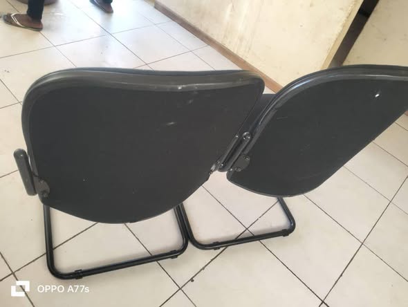 Chairs photo 3