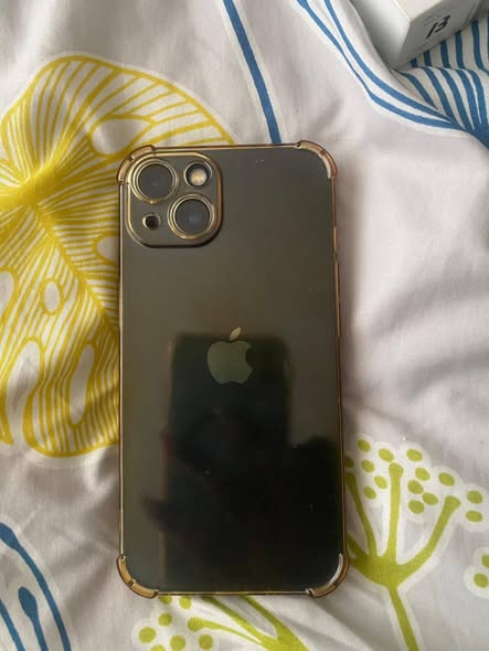 IPhone 13 photo 1