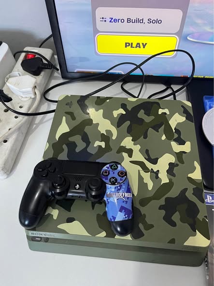 Ps4 1tb photo 2