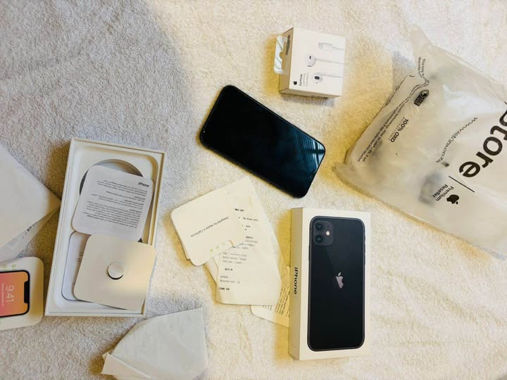 iPhone 11 photo 1