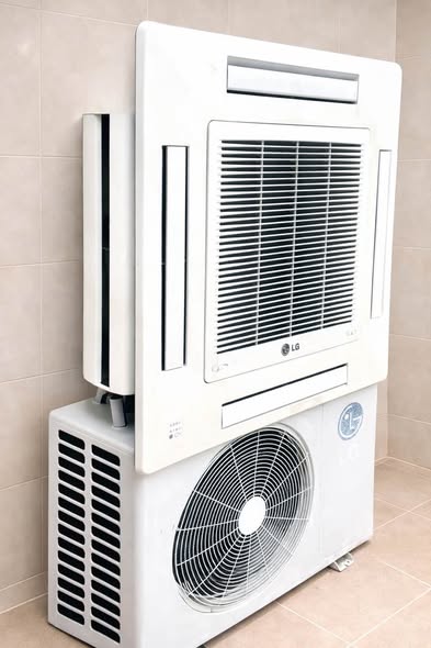 L.G split air conditioner photo 3
