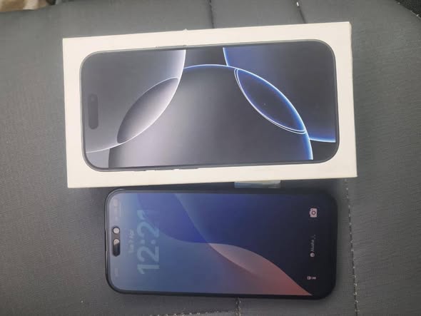 IPhone 16 Pro 128GB photo 1