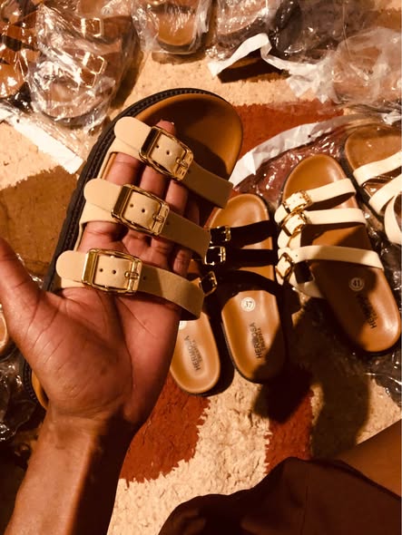 Sandals photo 1