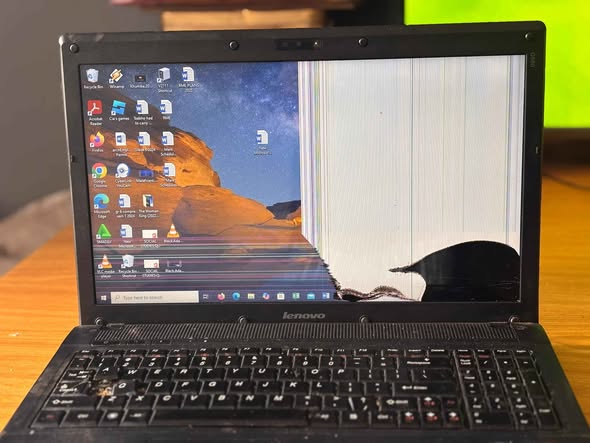 LENOVO LAPTOP photo 2