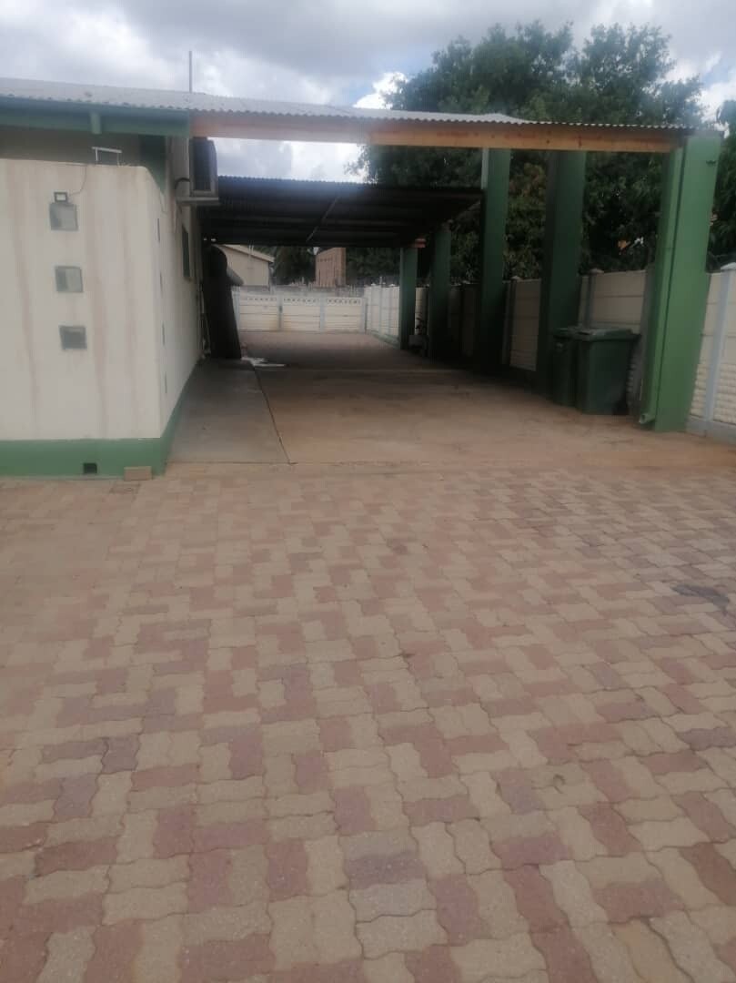 House For Sale - Tsumeb Ext 4 photo 5