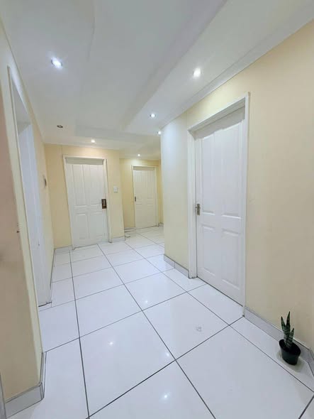 House for Sale - Hochland Park photo 1