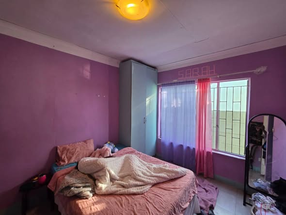 House for sale in katutura, Donkerhook photo 4