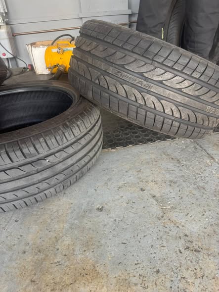 7 months old 225/45ZR18 tires photo 1