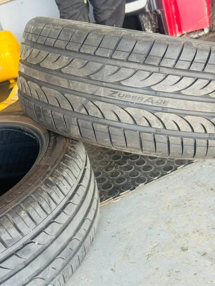 7 months old 225/45ZR18 tires photo 2