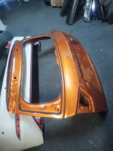 2021-2023 TOYOTA URBAN CRUISER TAILGATE photo 2
