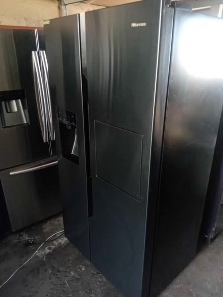 Hisense double door fridge photo 1
