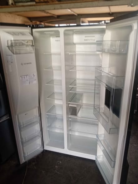 Hisense double door fridge photo 4