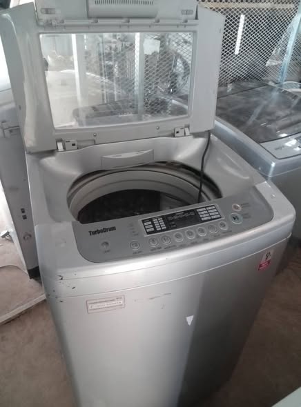 14kg LG top loader automatic washing machine photo 3