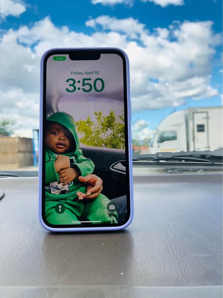 iPhone 13 photo 1