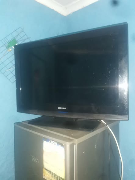 TV 32inch photo 1