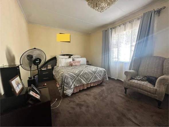 House for sale -Olympia photo 1