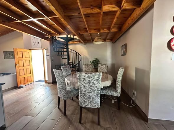 House for sale -Olympia photo 4