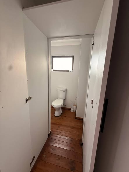 House to Let - Dolphin Beach photo 2