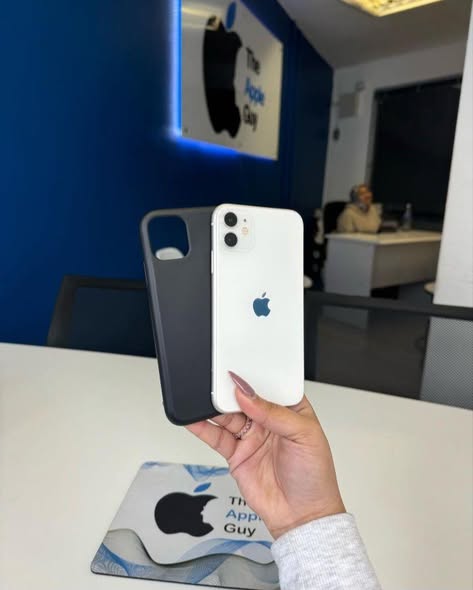 IPHONE 11 256GB photo 1
