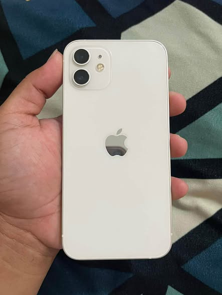 iPhone 12 128GB photo 2