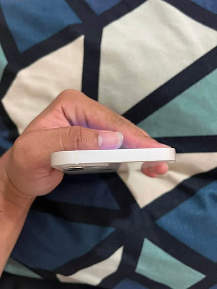 iPhone 12 128GB photo 4