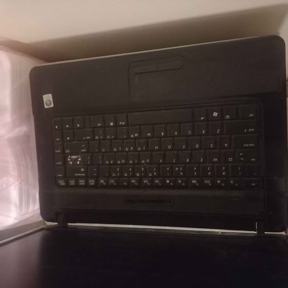 COMPAQ LAPTOP photo 1