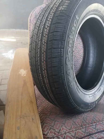 Tyre photo 4
