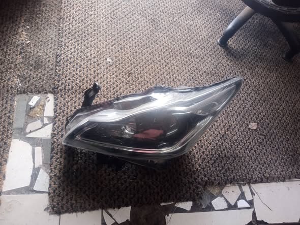 2021-2023 TOYOTA STARLET HEADLIGHT photo 1