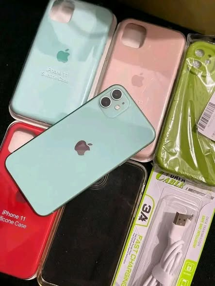 IPHONE 11 128GB photo 3