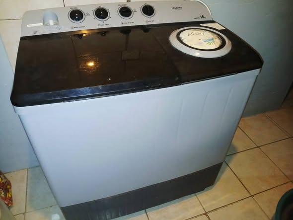 Hisense Twin Tab washing machine photo 3