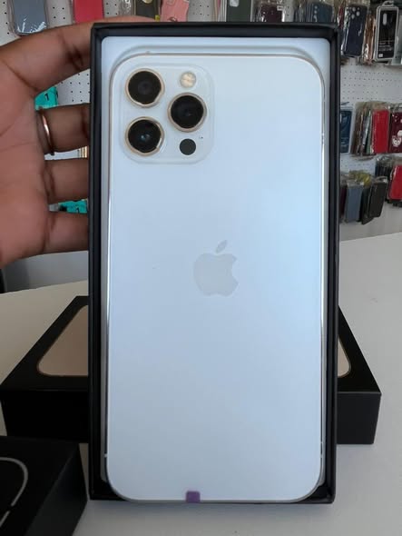 iPhone 12 Pro Max 128gb photo 3