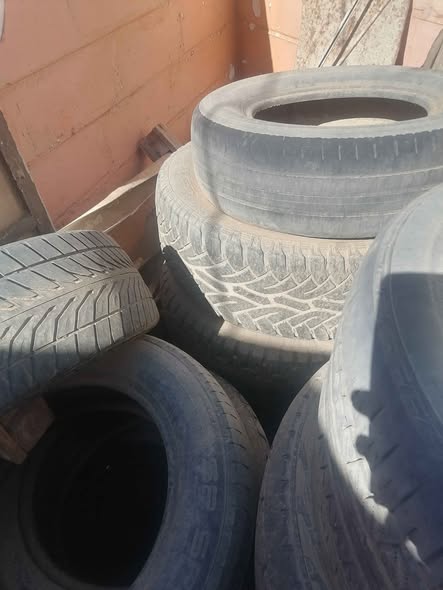 Tires photo 2