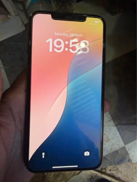iPhone 11 Pro photo 2