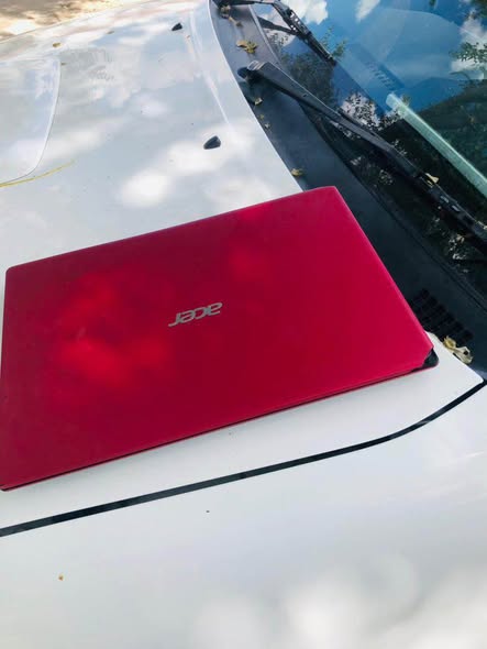Acer Aspire Laptop photo 3