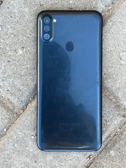 Samsung Galaxy A11 photo 2
