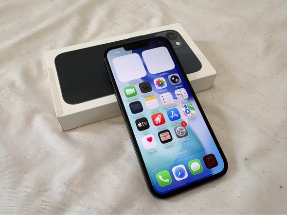 iPhone 13 128GB photo 3