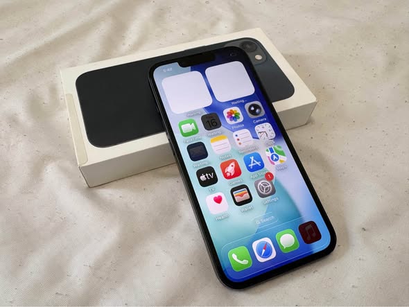 iPhone 13 128GB photo 2