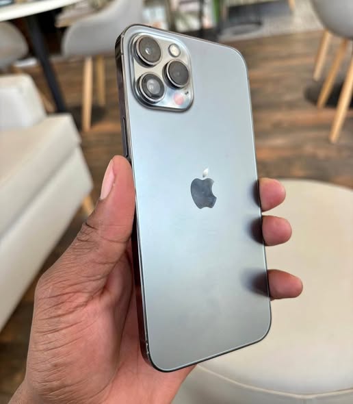 Iphone 12 Pro Max photo 1