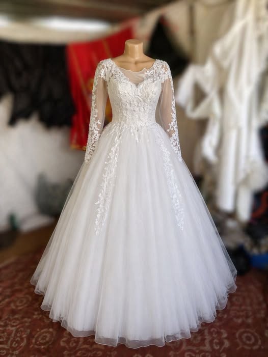 Wedding gowns photo 1